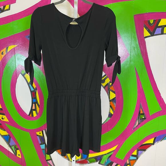 Vince Camuto, Black Romper with pockets. Size XS. In excellent condition! - Picture 6 of 7